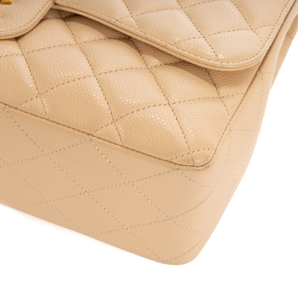 Chanel Classic Flap Jumbo - Picture 8 of 10